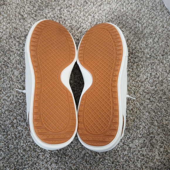 Skechers Women's White Sneakers Size 9 - Picture 13 of 13